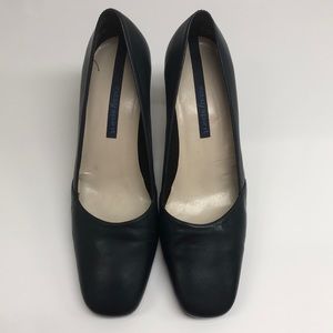 8.5 Navy heeled pump East Spirit